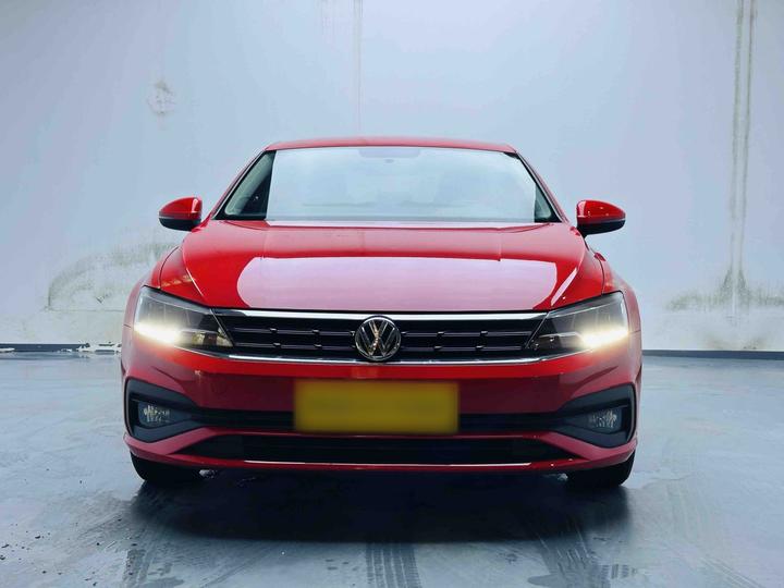 Lamando 2021 230TSI DSG photo 2