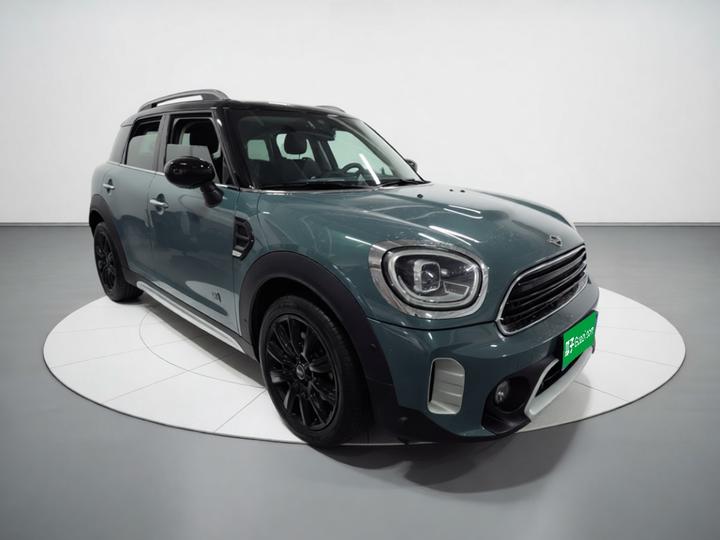 2021 1.5T COOPER ALL4 photo 3