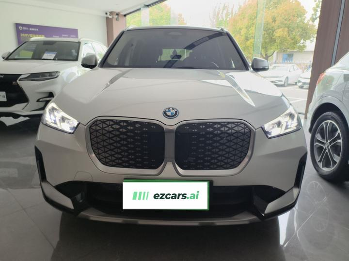 iX1 2023 eDrive25L X Design Package photo 2
