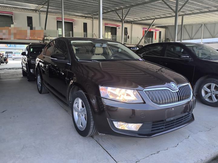 Octavia 2015 1.6L AT photo 3