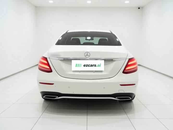 E-Class 2019 Facelift E 300 L Sport Luxury photo 5