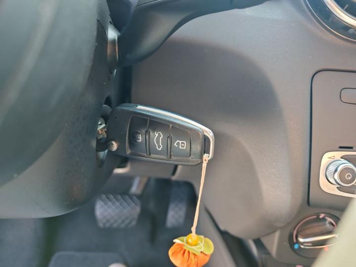 A1 2016 30 TFSI Sportback Design photo 8