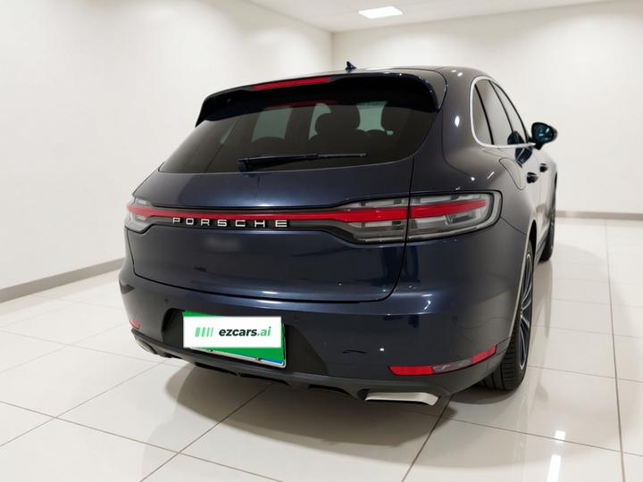 2018 Macan 2.0T photo 3