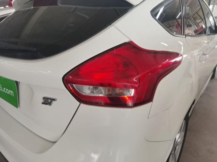 Focus 2018 Hatchback Classic 1.6L AT Comfort photo 7