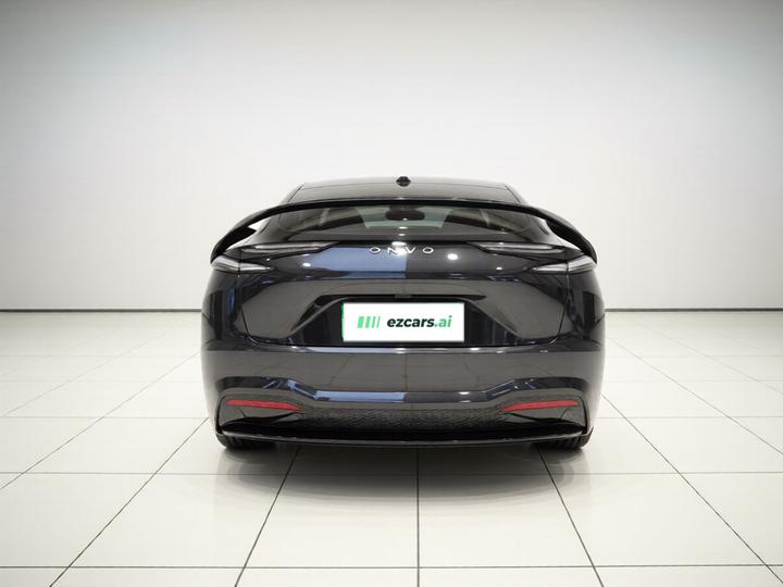L60 2024 60kWh RWD photo 5