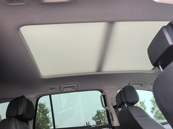 2024 530TSI AWD Flagship Pro 6-Seater photo 7