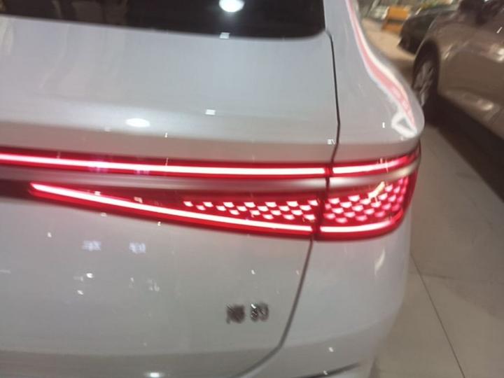 Seal 2023 DM-i 1.5L 121km Premium photo 7