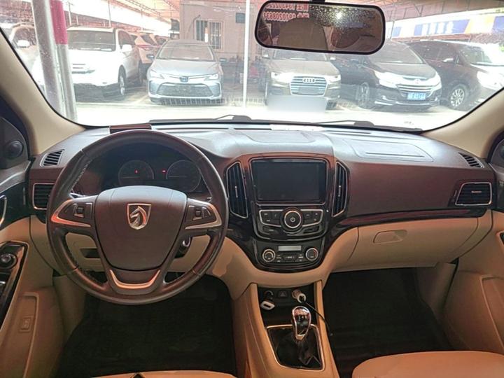 730 2014 1.5L MT Luxury ESP 7-Seater photo 5