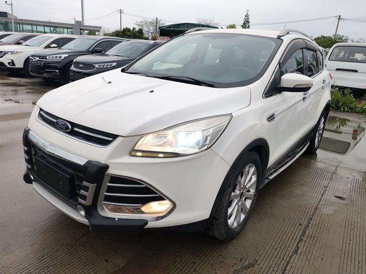Kuga 2015 1.5L GTDi RWD Comfort
