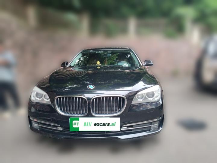 7 Series 2013 740Li Leading photo 2