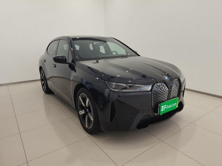 iX 2022 xDrive40 photo 3