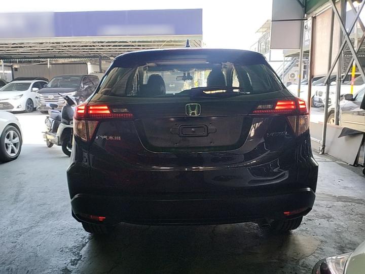 Vezel 2017 1.8L CVT RWD Pioneer photo 5