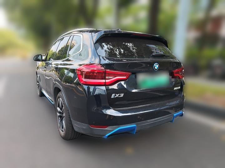 iX3 2021 Facelift Leading photo 4