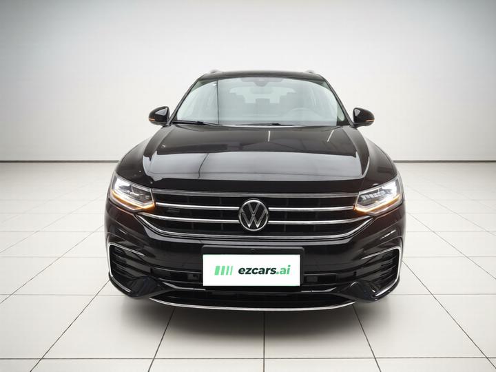 Tiguan L 2023 Facelift 330TSI AT RWD R-Line photo 2