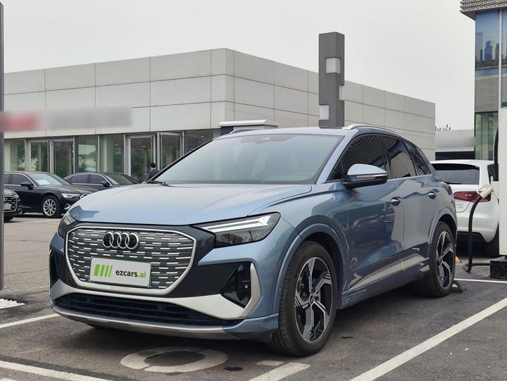 Q4 e-tron 2022 40 e-tron