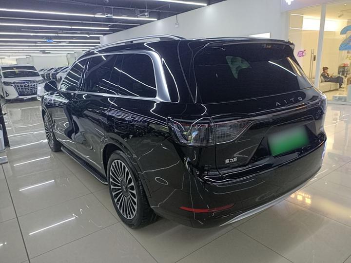 HIMA AITO M9 2024 EREV Max 42kWh 6-Seater photo 4