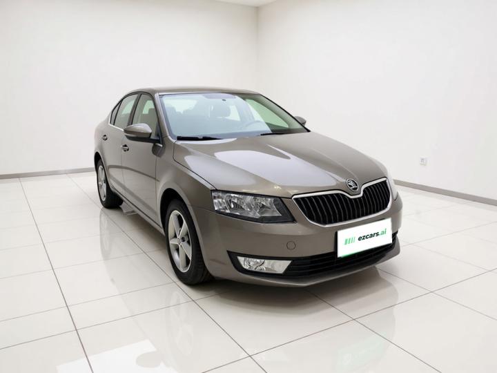 Octavia 2016 1.6L AT photo 3
