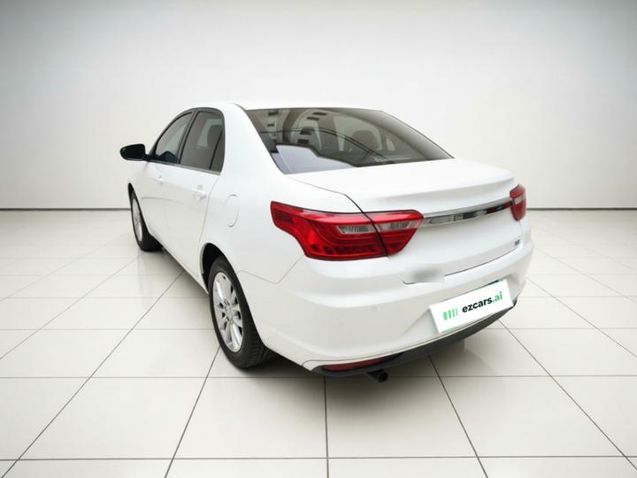 Vision 2018 1.5L MT photo 4