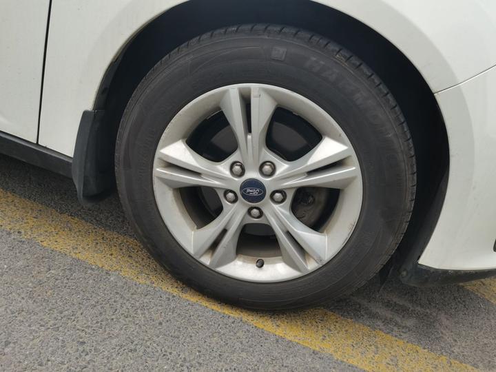 Focus 2015 Hatchback 1.6L AT Comfort photo 8