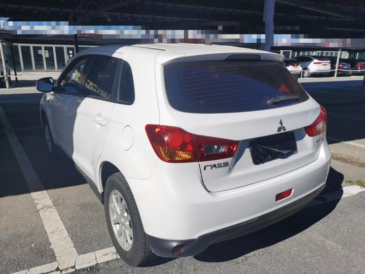 ASX 2013 2.0L CVT RWD Elite photo 4