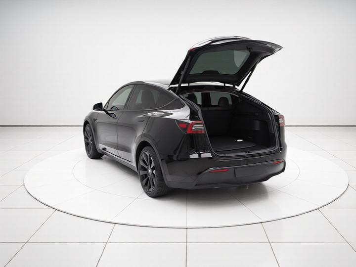 Model Y 2022 Facelift RWD photo 4