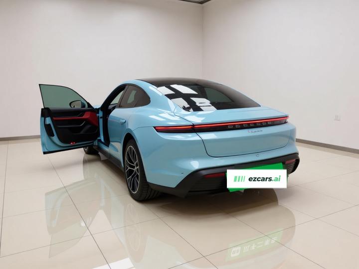 2022 Facelift Taycan photo 4
