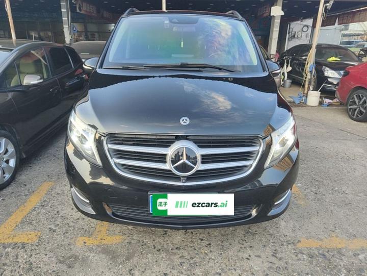 V-Class 2018 V 260 L Premium Extended China VI photo 2
