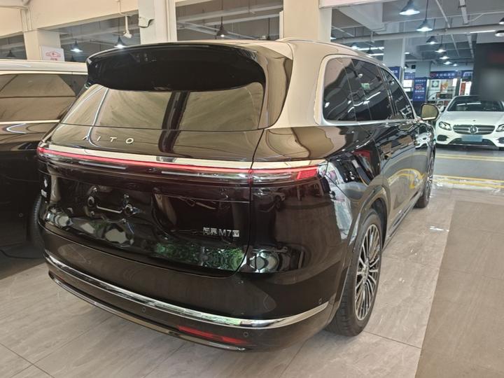 HIMA AITO M7 2026 EV Ultra AWD 5-Seater 896-Line LiDAR photo 4