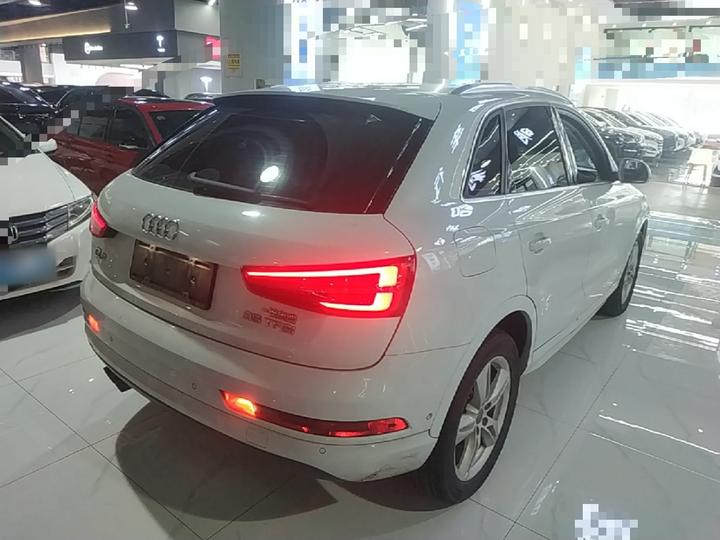 Q3 2017 35 TFSI photo 4