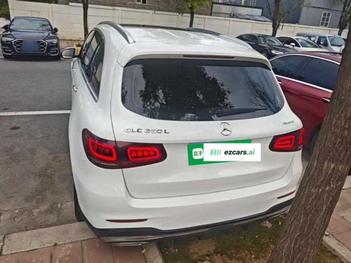 GLC 2021 GLC 260 L 4MATIC Luxury photo 3