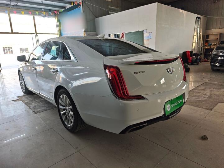 XTS 2018 28T Tech photo 4