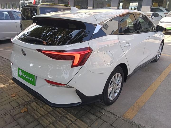 6 2020 PHEV Fashion photo 6
