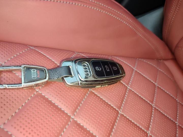 Q6 2024 45 TFSI quattro 7-Seater photo 8