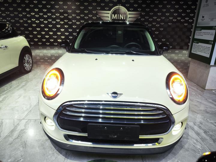 2018 1.5T COOPER photo 2