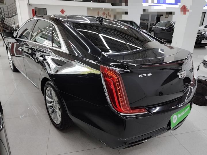 XTS 2018 28T Tech photo 4