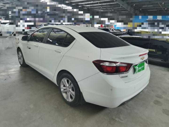2015 1.5L AT Luxury photo 4
