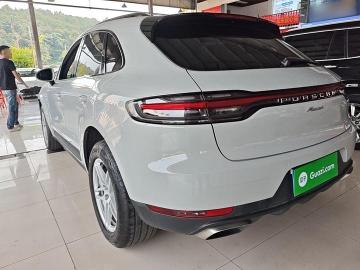 2018 Macan 2.0T photo 4
