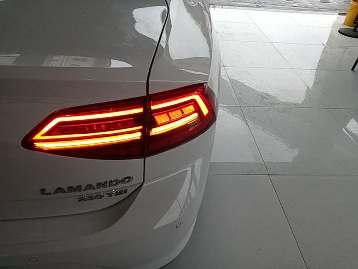 Lamando 2021 230TSI DSG photo 7