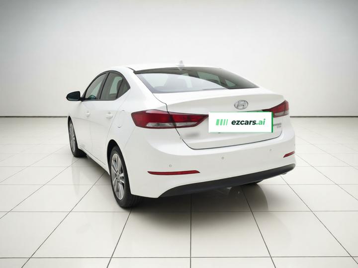 Elantra 2016 1.6L AT Smart Elite photo 4