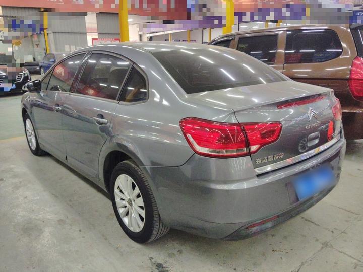 2013 Sedan 1.6L AT photo 4