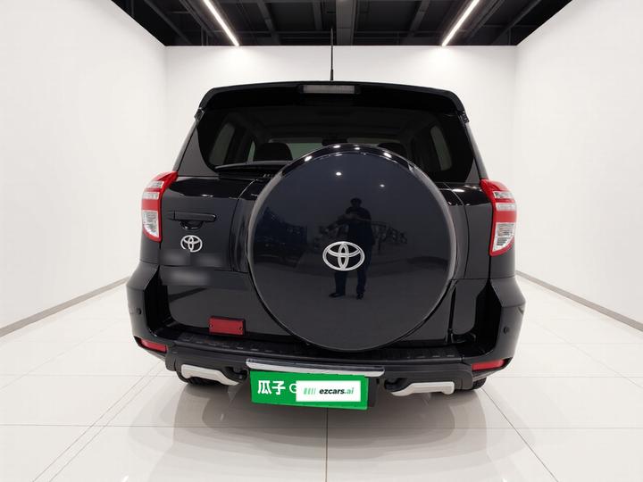 RAV4 2011 2.0L AT Luxury photo 5