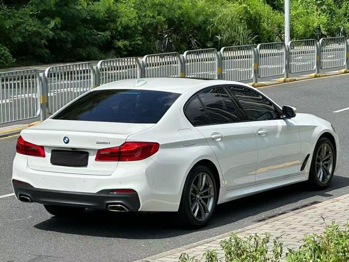 5 Series Imported 2019 Facelift 525i M Sport Package photo 6
