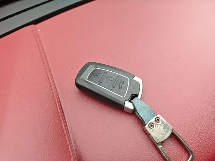 Forthing T5 2018 300T DCT Smart photo 8