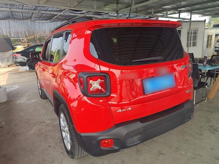 Renegade 2018 180T AT photo 4