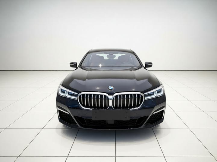 5 Series EV 2022 535Le M Sport Package photo 2