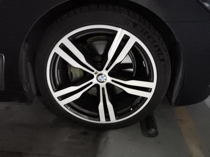 7 Series 2018 740Li Leading M Sport Package photo 8