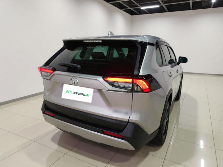 RAV4 2020 2.0L CVT RWD photo 4