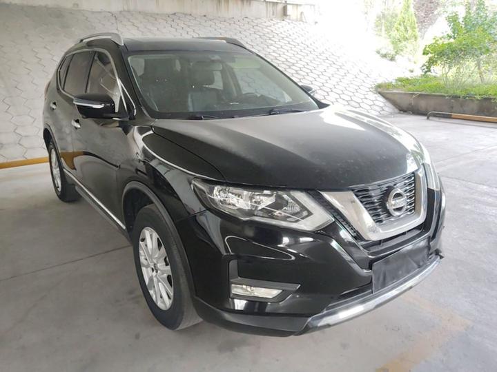 X-Trail 2017 2.0L CVT Comfort 2WD photo 3