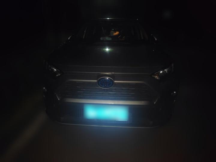 RAV4 2021 Hybrid 2.5L E-CVT AWD Elite PLUS photo 2