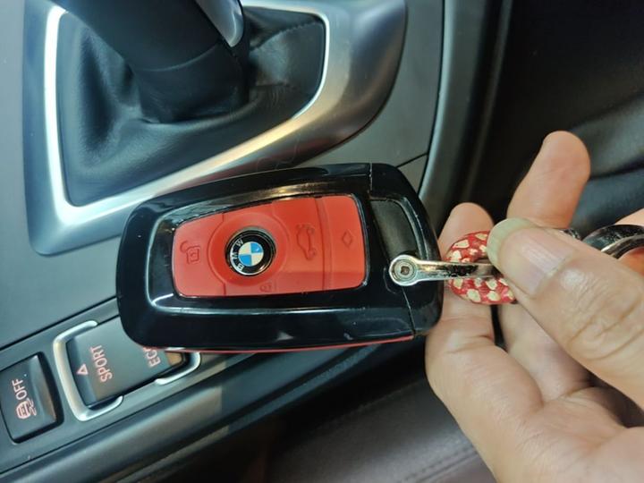 3 Series 2018 320Li M Sport photo 8